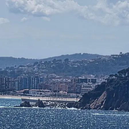 Beachfront - Comfort And Breathtaking Views * 료렛 드 마르
