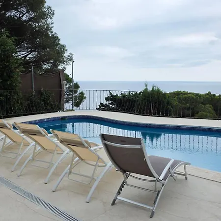 Beachfront - Comfort And Breathtaking Views